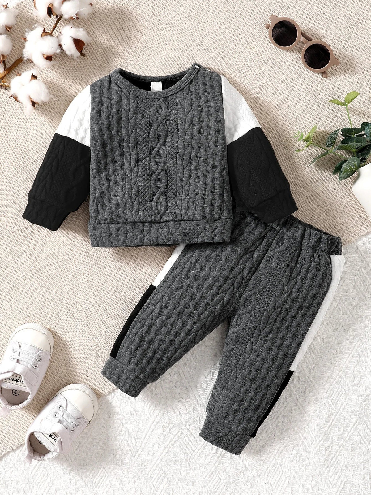 Estilinho Baby Loja de roupas infantis para Criança e Bebê - Conjunto Infantil 2 em 1 - Inverninho Casual - Preto - 6 Meses - Conjuntinho