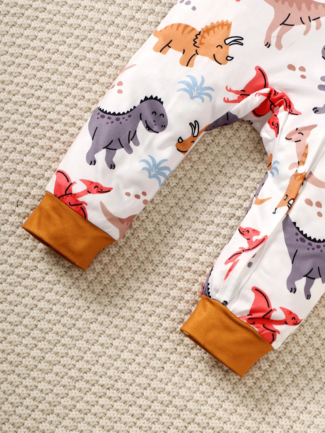 Estilinho Baby Loja de roupas infantis para Criança e Bebê - Pijama Infantil Dino Divertido - Branco - 9 Meses - Pijama Infantil