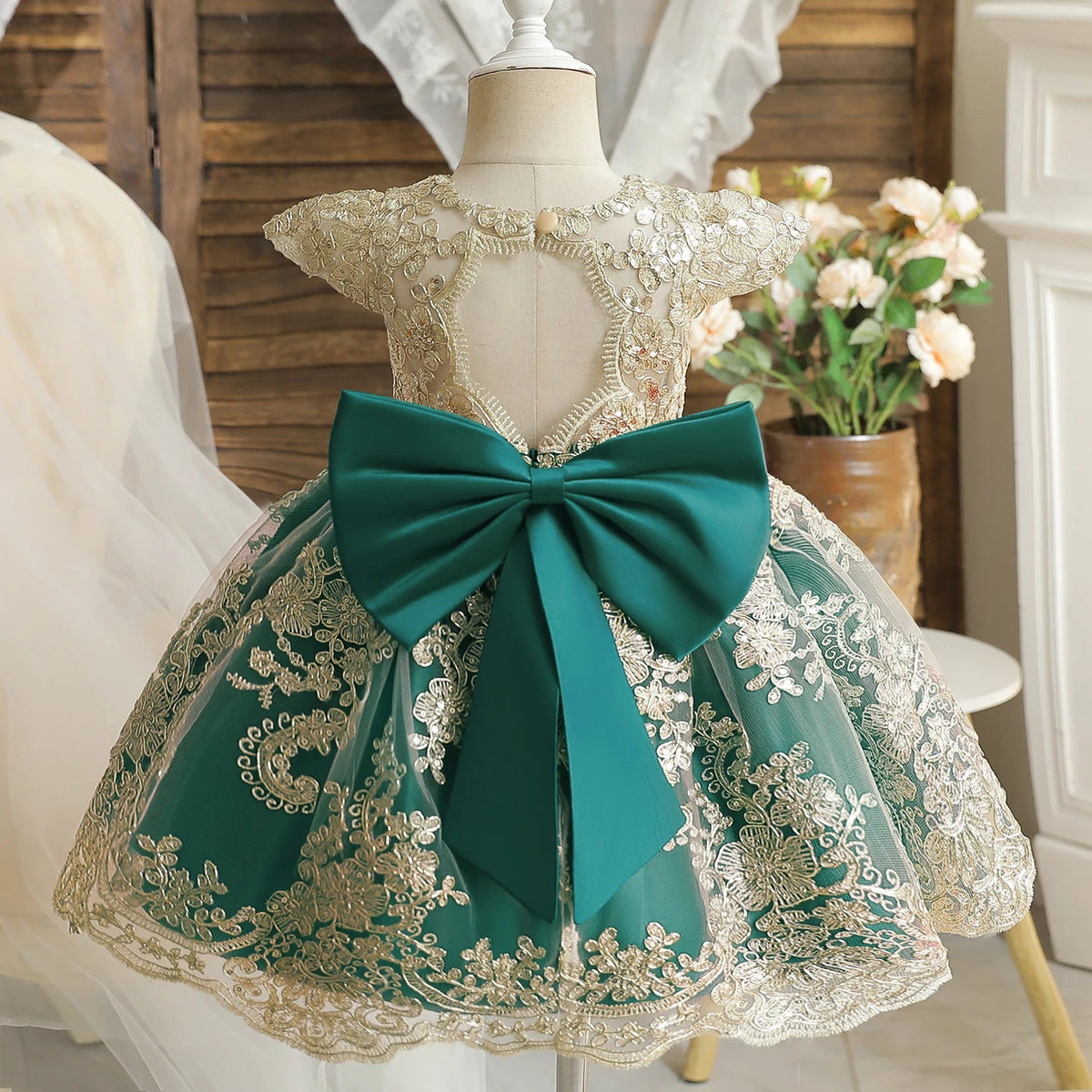 Estilinho Baby Loja de roupas infantis para Criança e Bebê - Vestido Infantil Bela Princesa - Verde - 9 Meses - Vestido Infantil